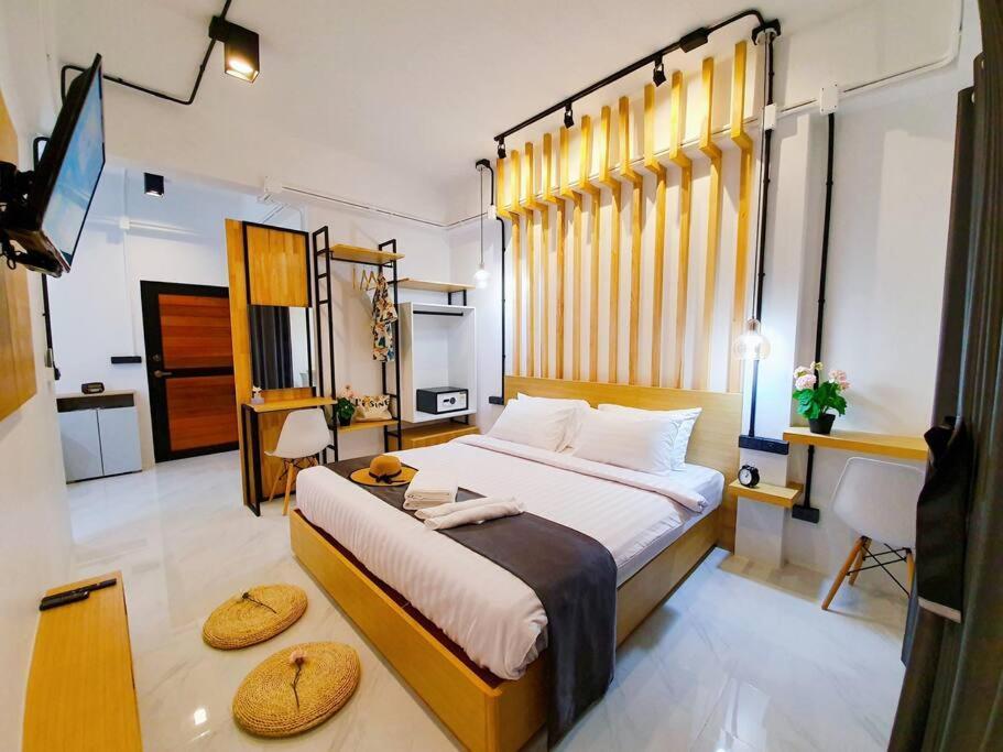 1 Bedroom Condo,3 Minutes To The Appartamento